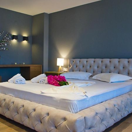 סארטי Hotel Viky מראה חיצוני תמונה